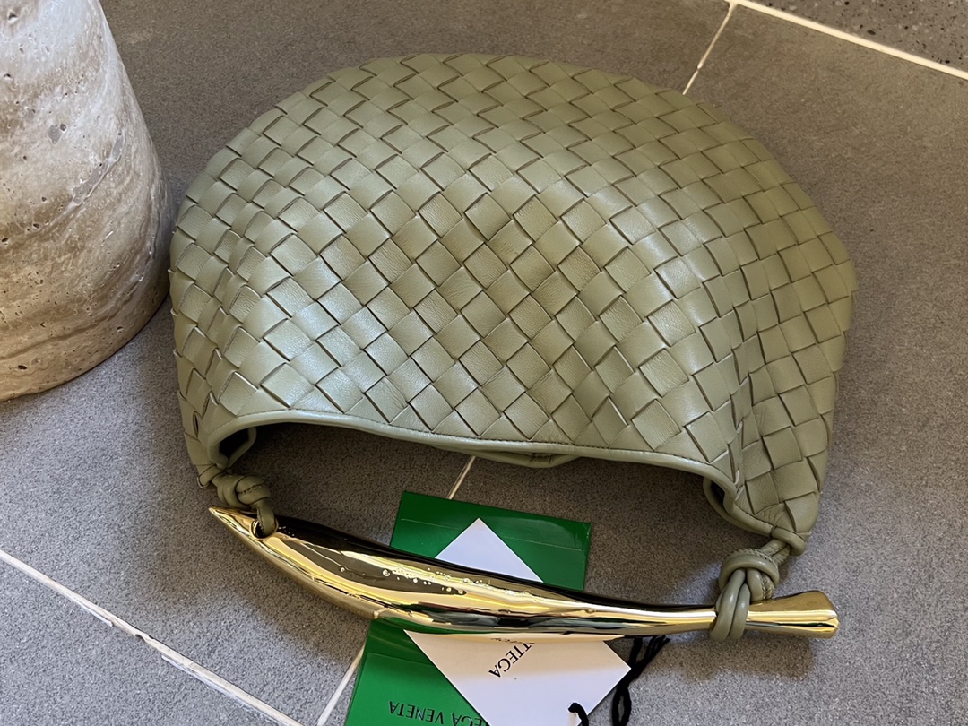 Small Sardine Intrecciato Leather Top Handle Bag Bean Green